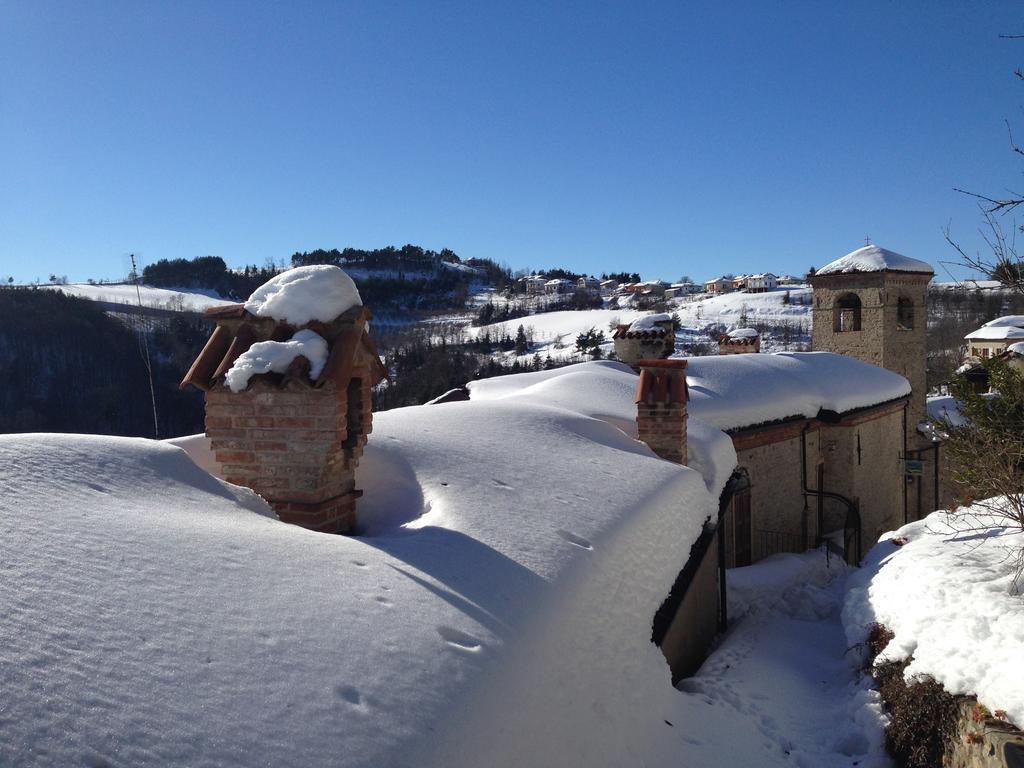 Dimora Storico Romantica Il Sole E La Luna Cerretto Langhe Екстер'єр фото